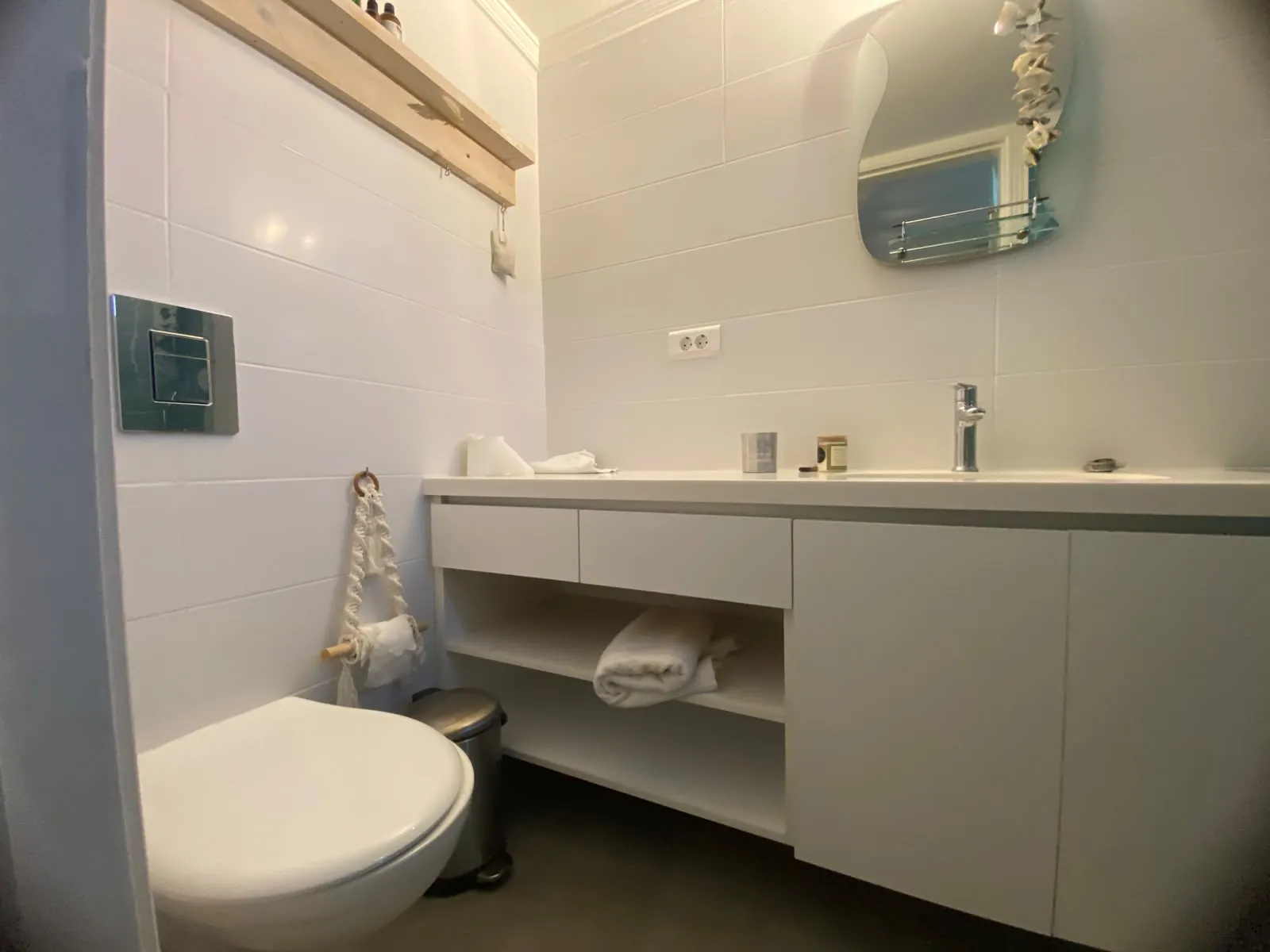 Bright Apartment with Sea & Mountain View For Rent in Bahsa, Batroun — الصورة 10