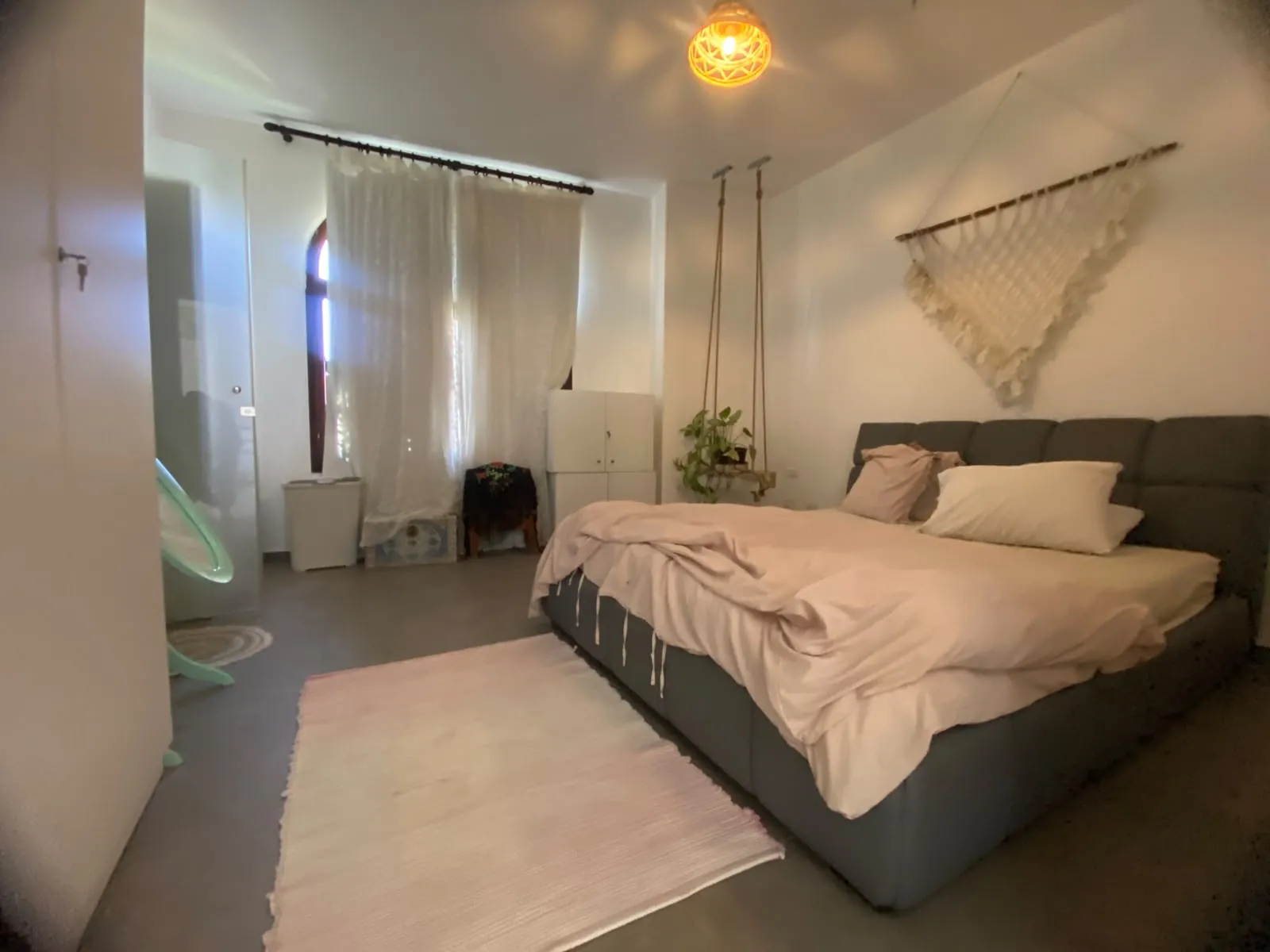 Bright Apartment with Sea & Mountain View For Rent in Bahsa, Batroun — الصورة 8