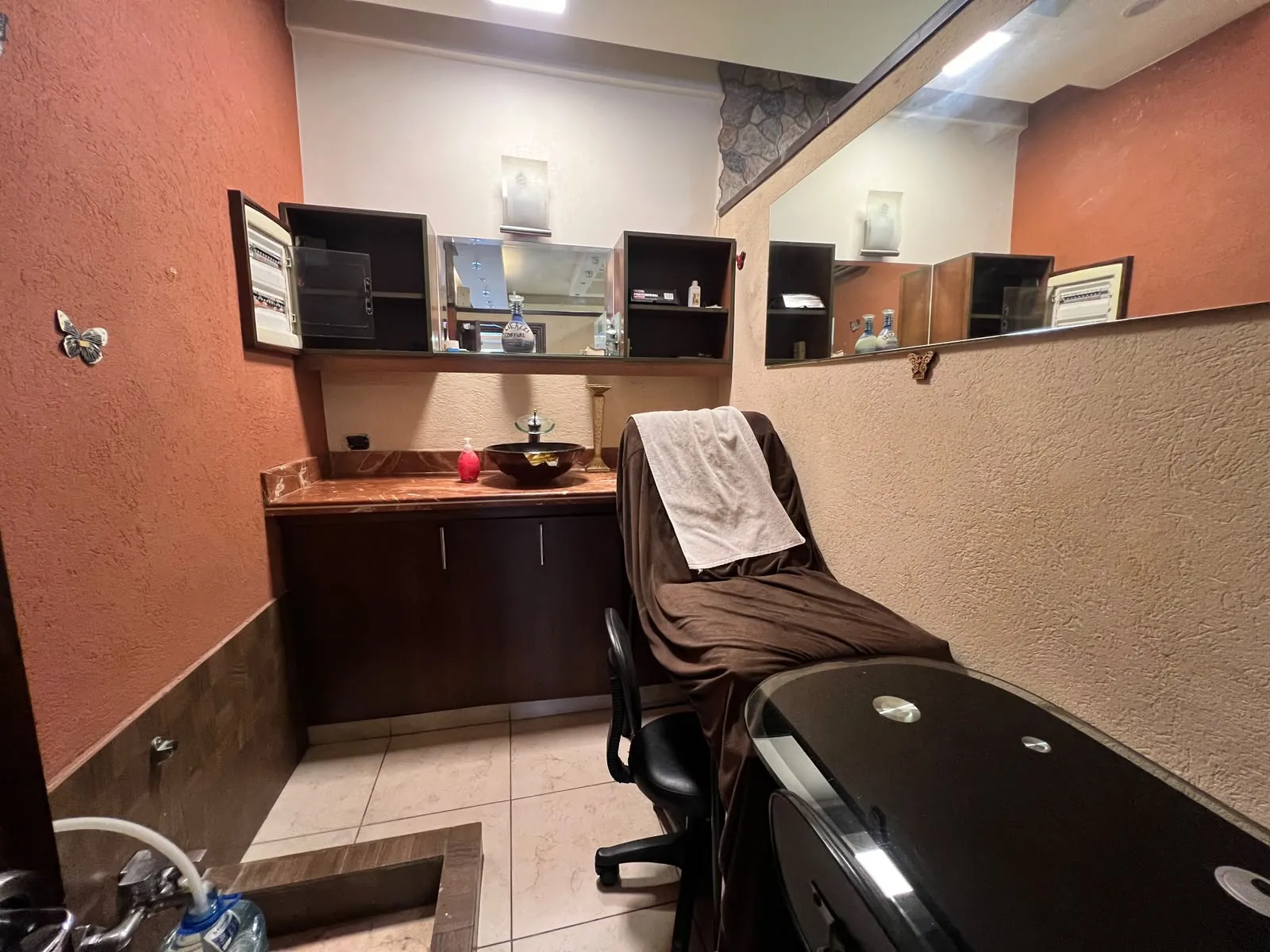100 SQM Shop For Rent in Great Location in Hadath — الصورة 5