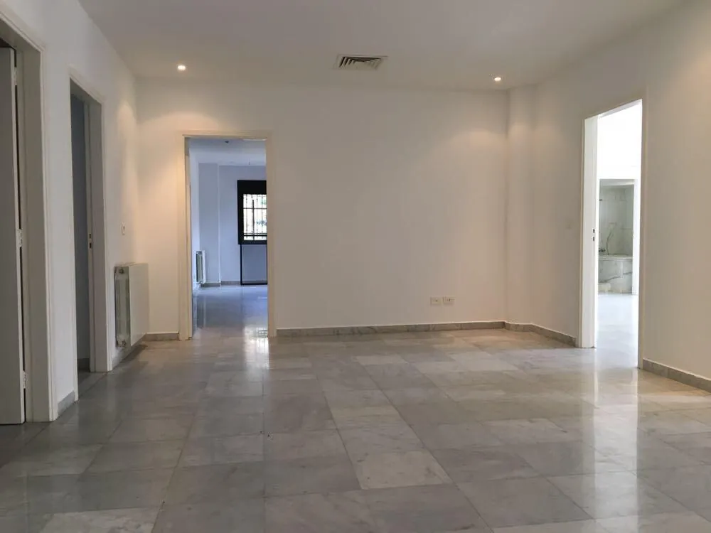 Apartment With Terrace & Sea View For Rent in Adma — الصورة 6