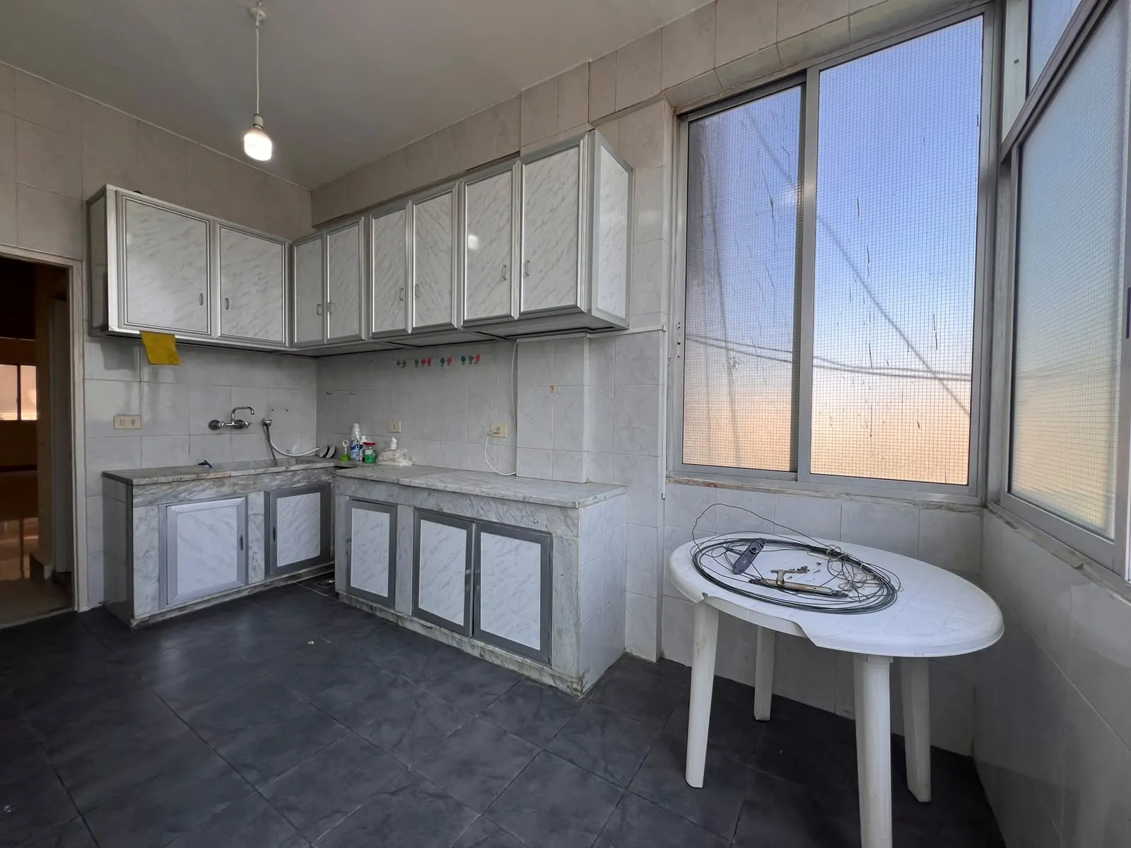 4-Bedroom Apartment For Rent in Dekerman, Downtown Saida — الصورة 7