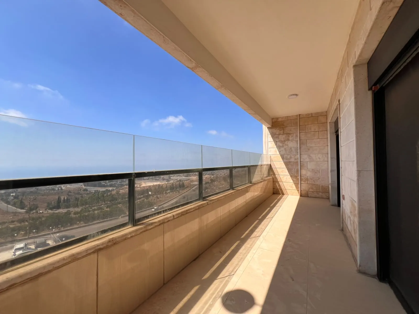 Spacious Apartment In A Prime Location For Rent in Sibline, Eqlim El Kharroub — الصورة 8