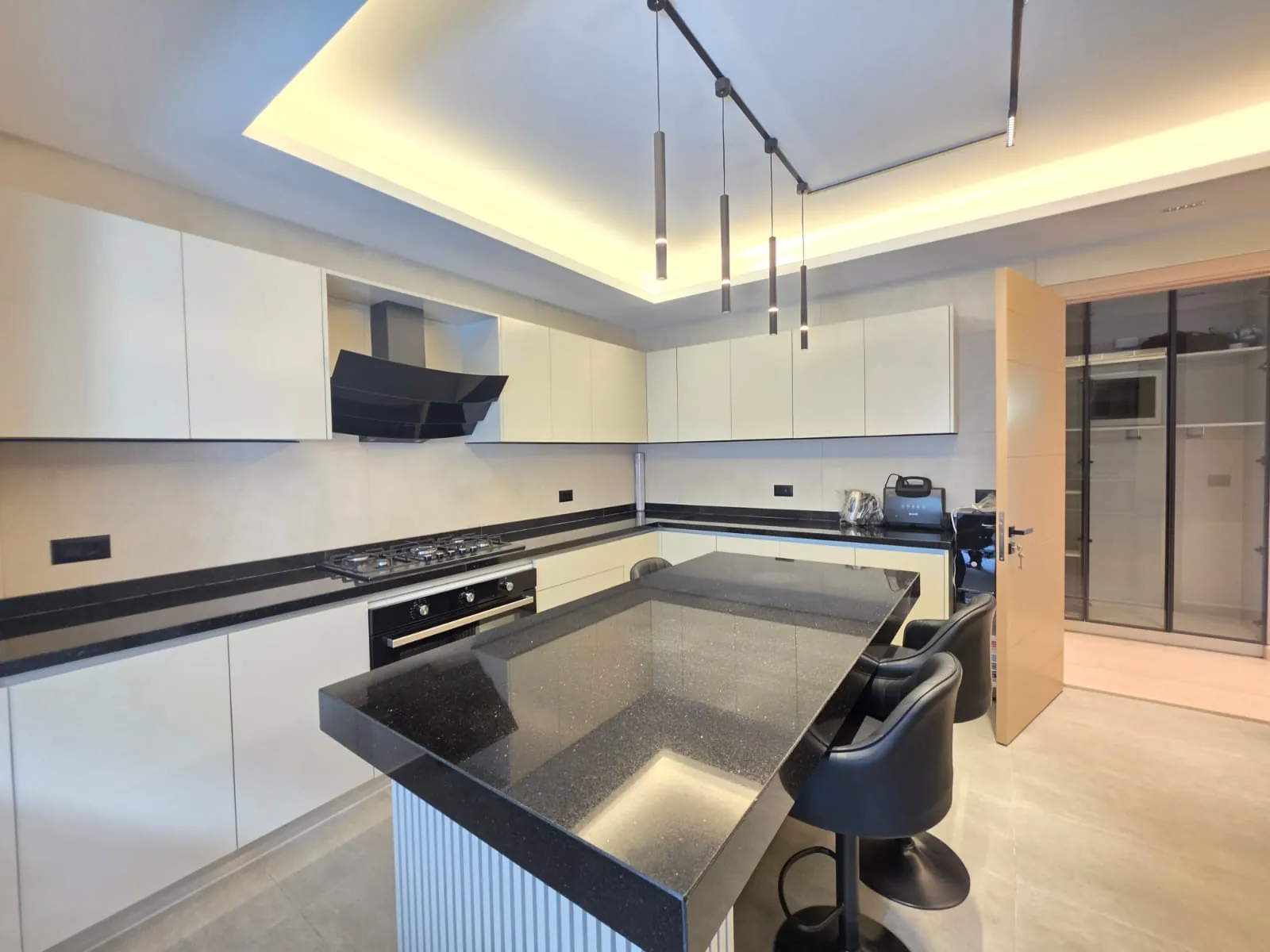 Luxurious Duplex With Great View For Sale in Louaize, Baabda — الصورة 10