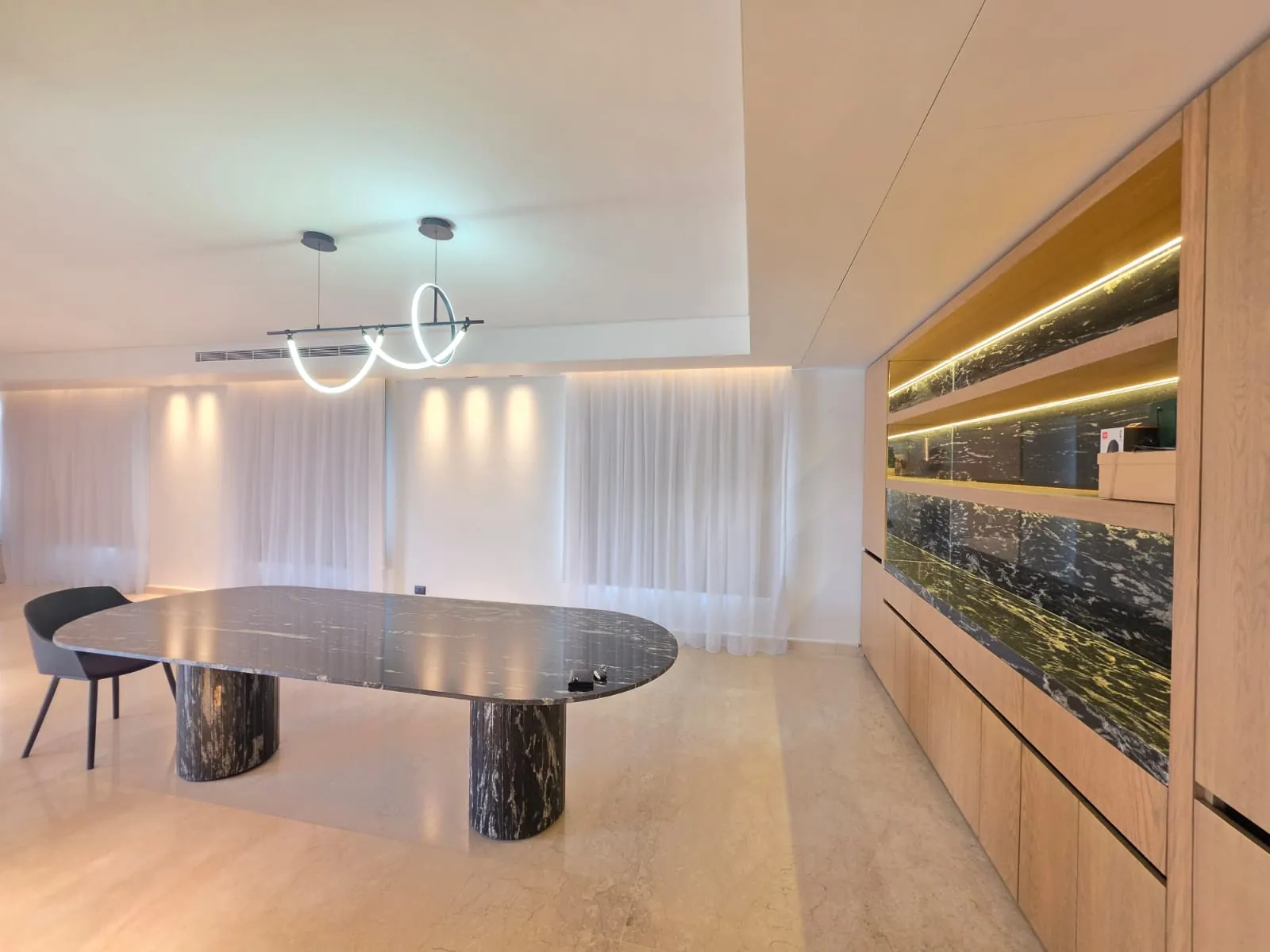 Luxurious Duplex With Great View For Sale in Louaize, Baabda — الصورة 5