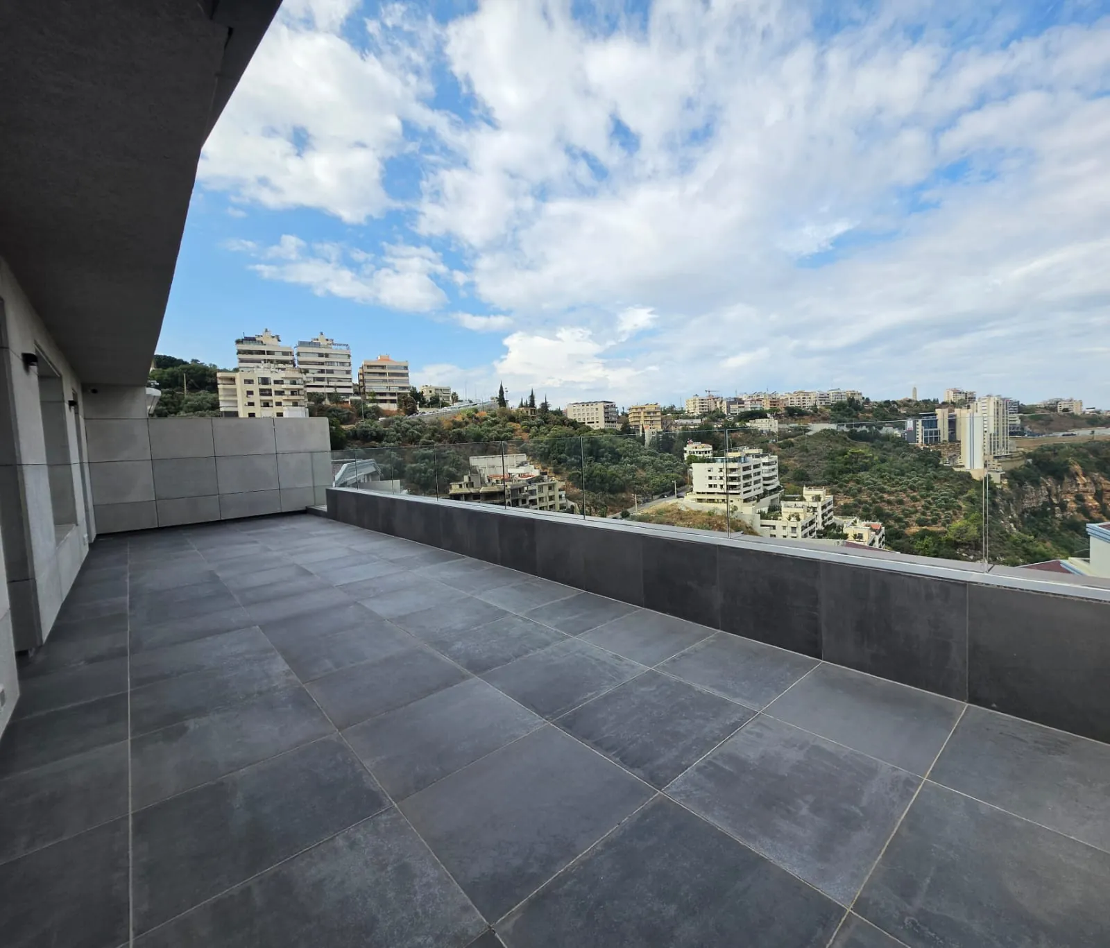 Luxurious Duplex With Great View For Sale in Louaize, Baabda — الصورة 7