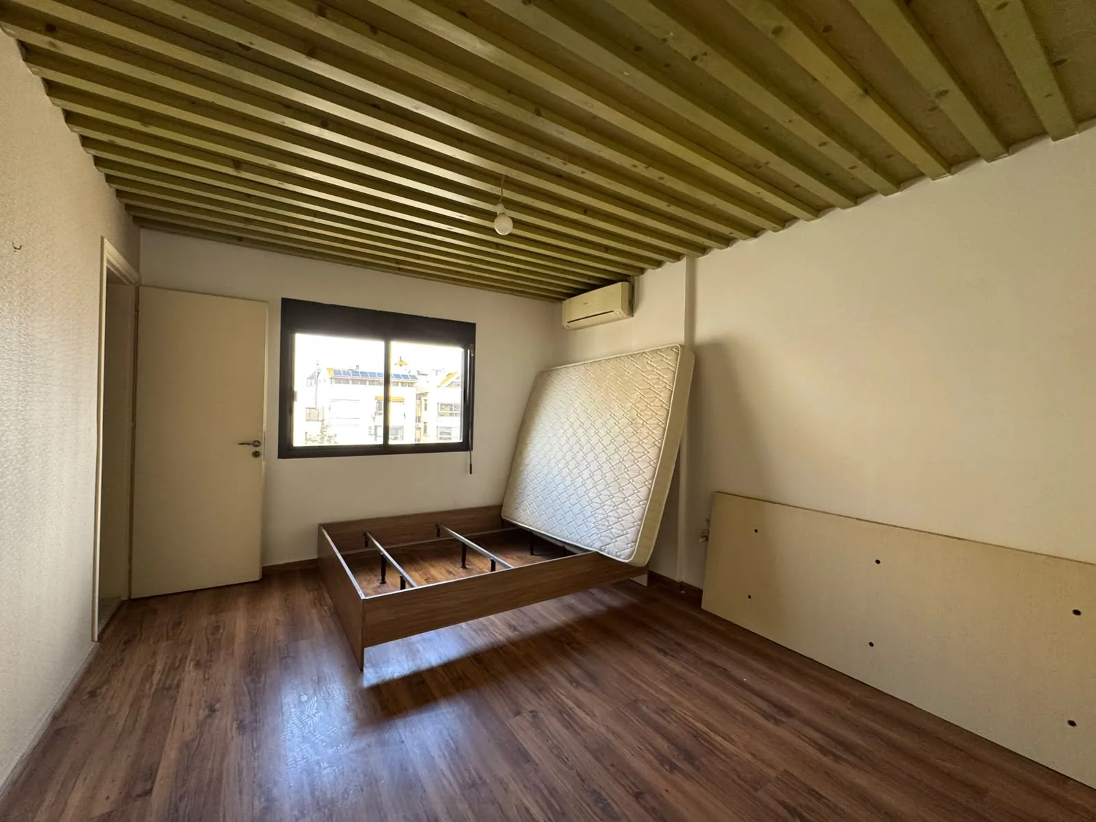 Unique Duplex with Terraces For Sale in Mansourieh — الصورة 8