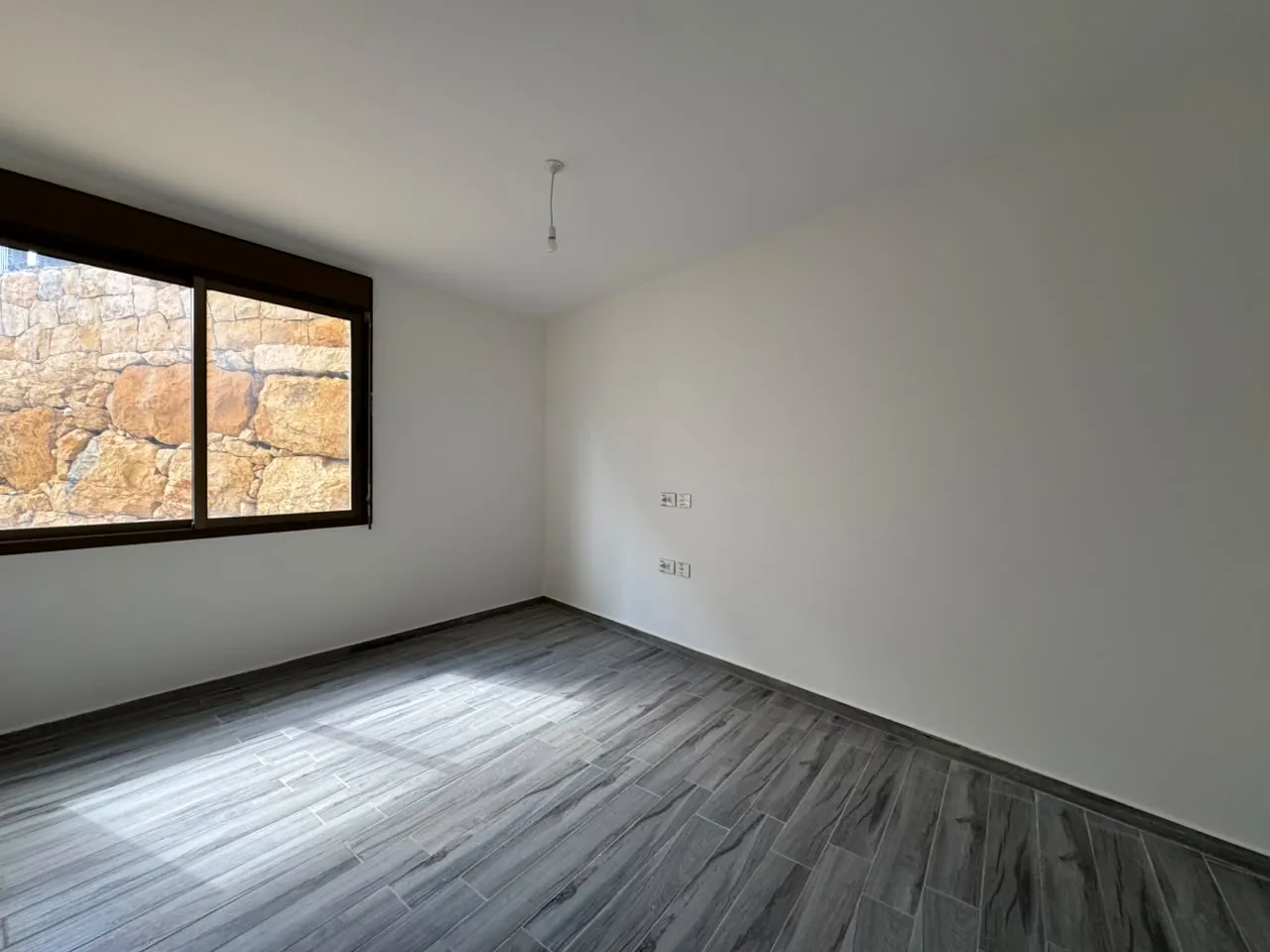 3-Bedroom Apartment with Open Mountain View For Sale in Fanar — الصورة 4