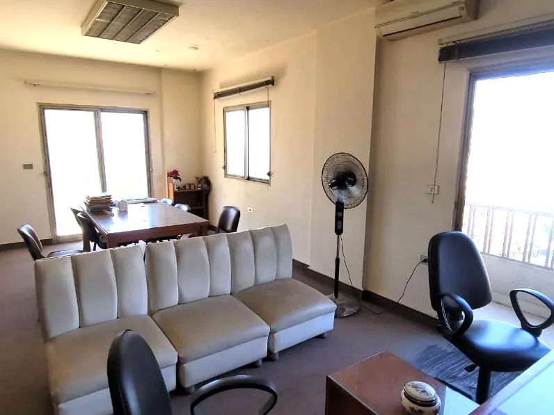 135 SQM Office For Sale on The highway of Jounieh — الصورة 3