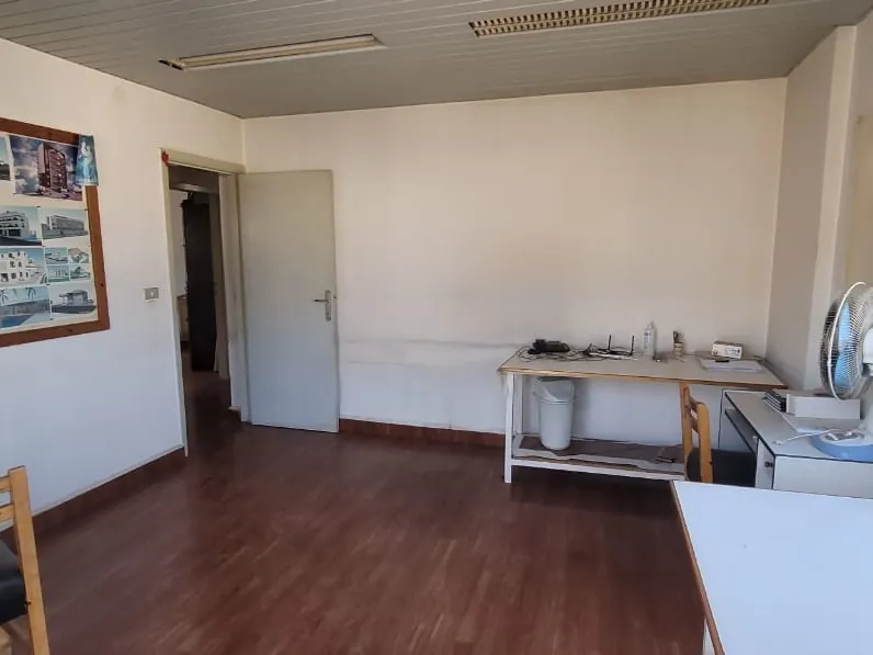 135 SQM Office For Sale on The highway of Jounieh — الصورة 4