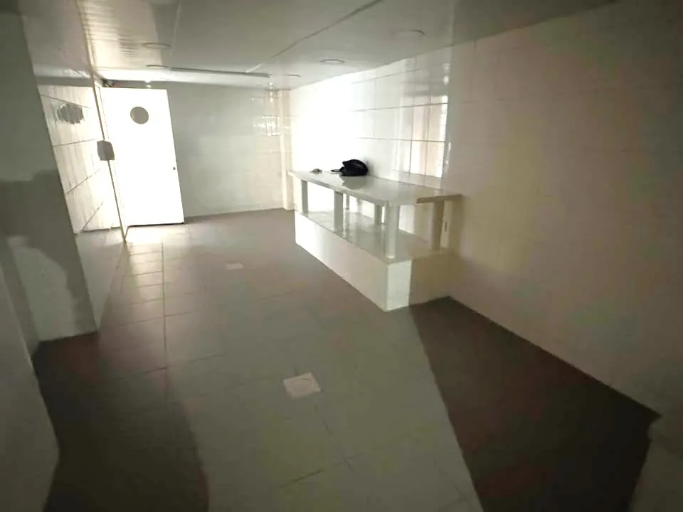 Commercial Space For Rent in Hamra, Ras Beirut — الصورة 2