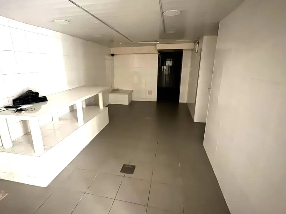 Commercial Space For Rent in Hamra, Ras Beirut — الصورة 4