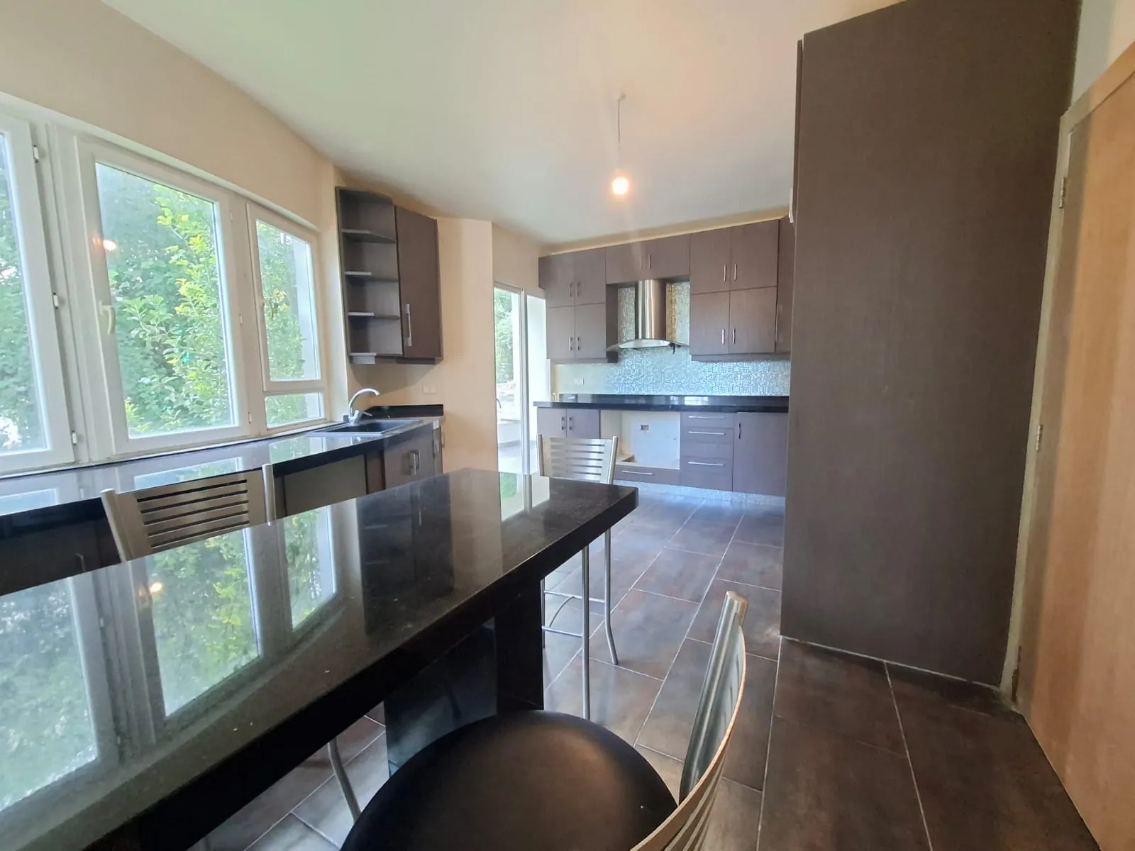 3-Bedroom Unfurnished Apartment With Garden For Sale in Ghazir — الصورة 10