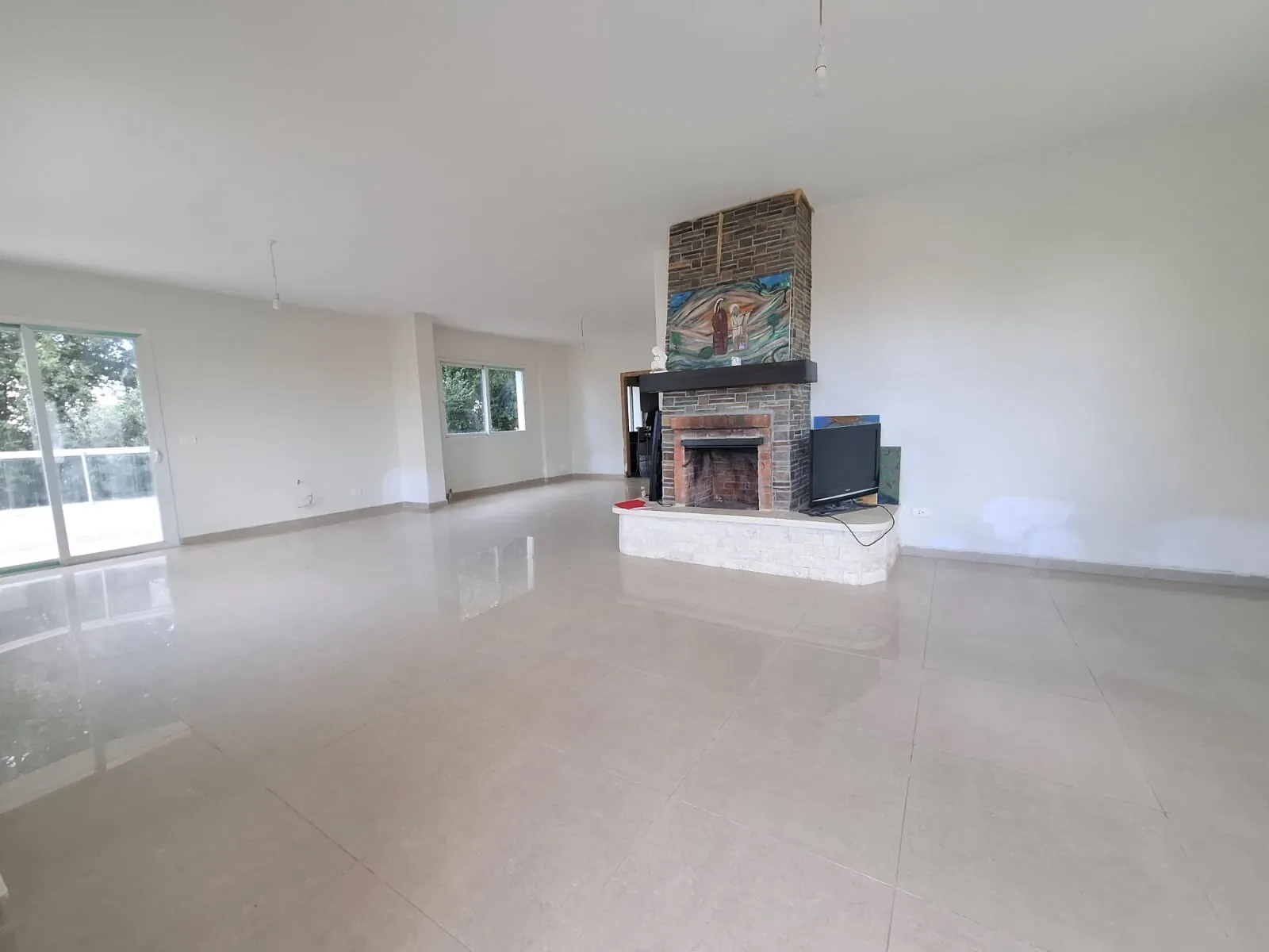 3-Bedroom Unfurnished Apartment With Garden For Sale in Ghazir — الصورة 2