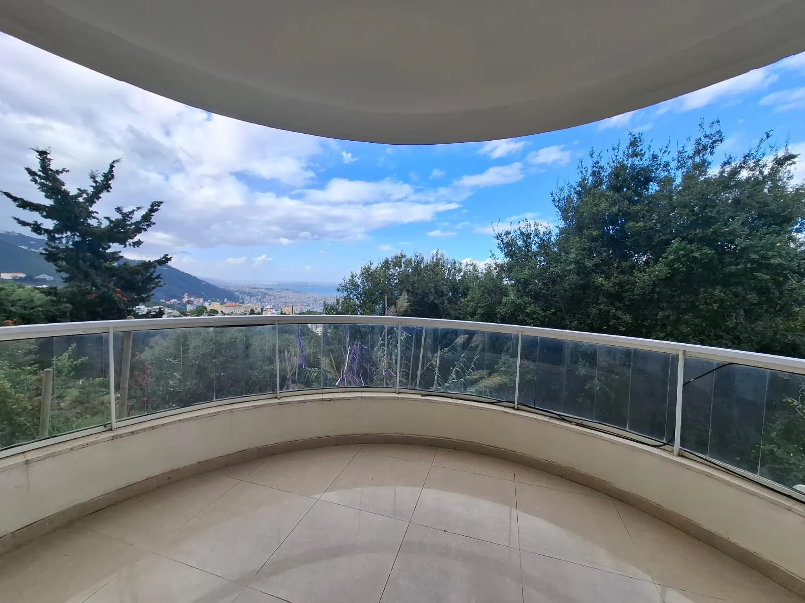 3-Bedroom Unfurnished Apartment With Garden For Sale in Ghazir — الصورة 6