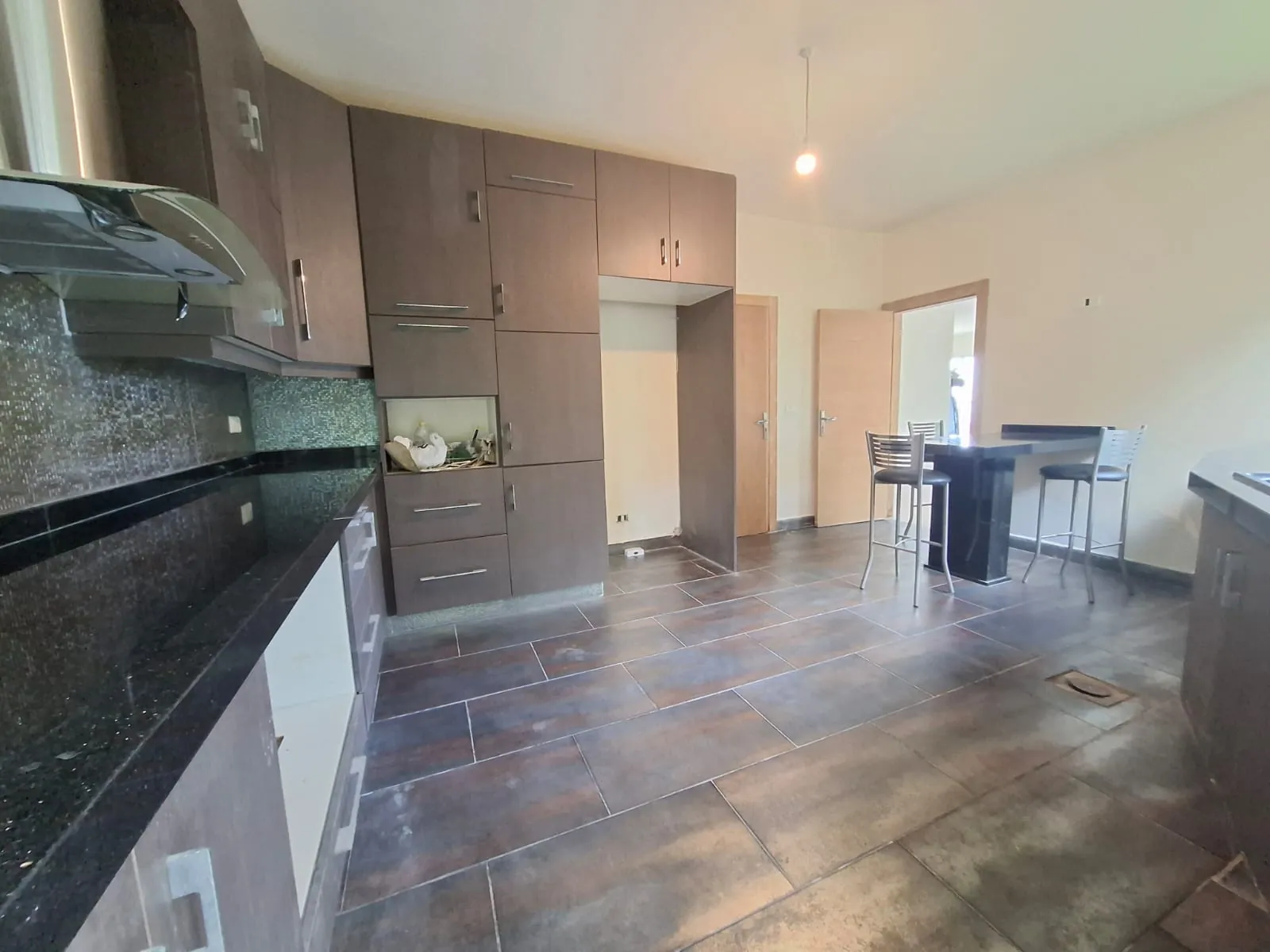3-Bedroom Unfurnished Apartment With Garden For Sale in Ghazir — الصورة 9