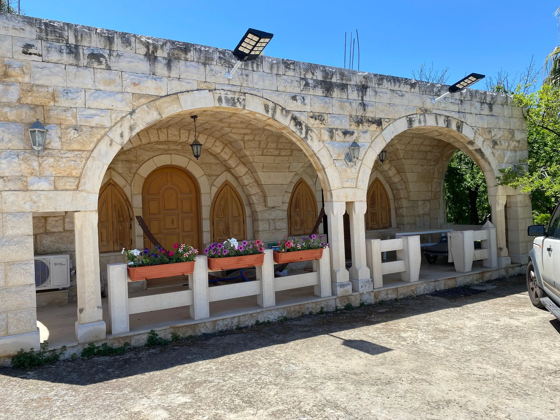 Furnished Guest House With Pool For Sale in Batroun, Kour — الصورة 3