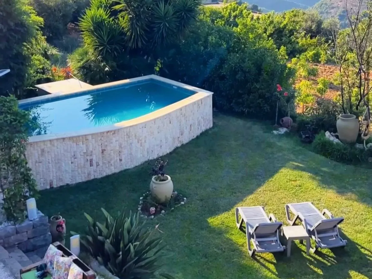 Furnished Guest House With Pool For Sale in Batroun, Kour — الصورة 8