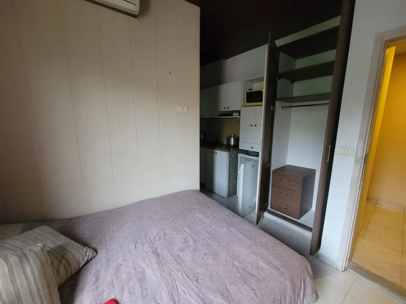 20 SQM Furnished Chalet For Rent In Halat — الصورة 3