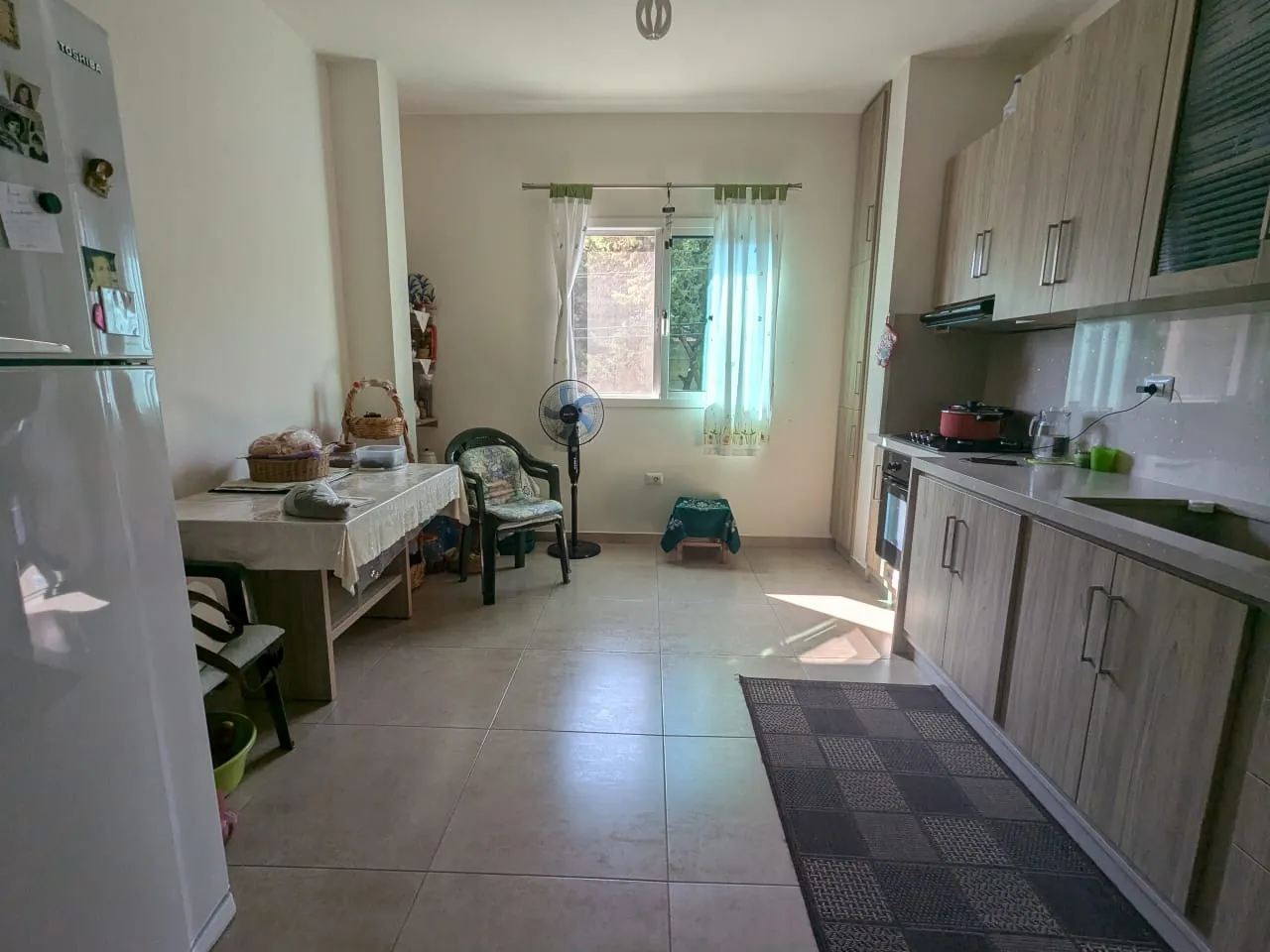 High-End 2-Bedroom Apartment For Rent in Aamchit — الصورة 3