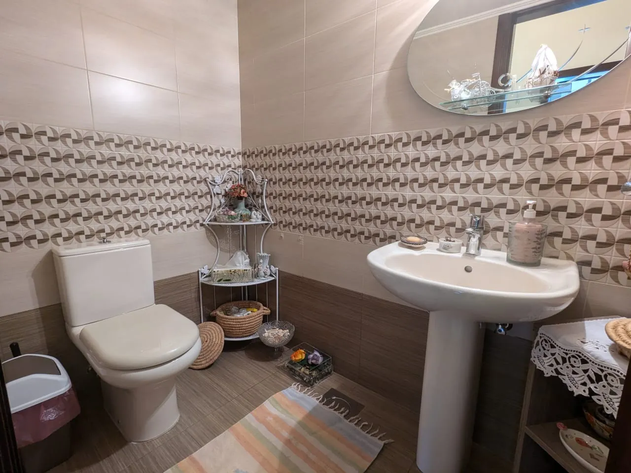 High-End 2-Bedroom Apartment For Rent in Aamchit — الصورة 8