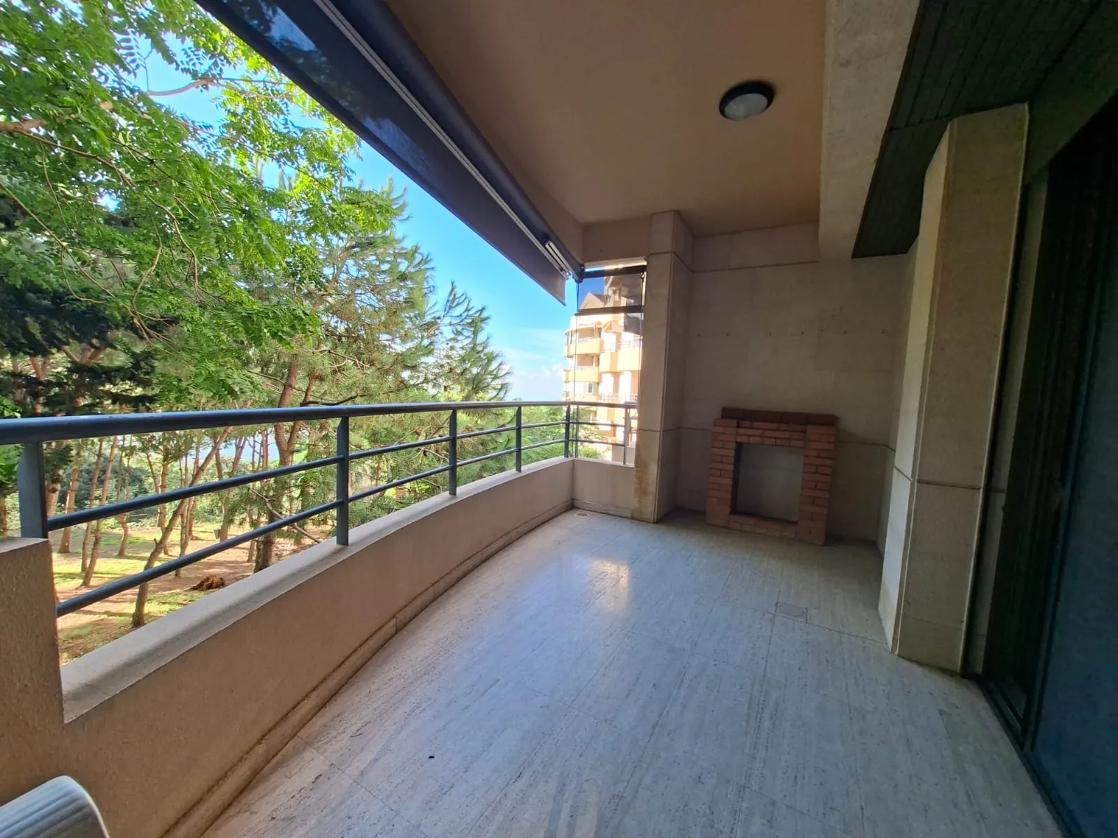 3-Bedroom Apartment For Sale in Gated Community in Broumana — photo 4