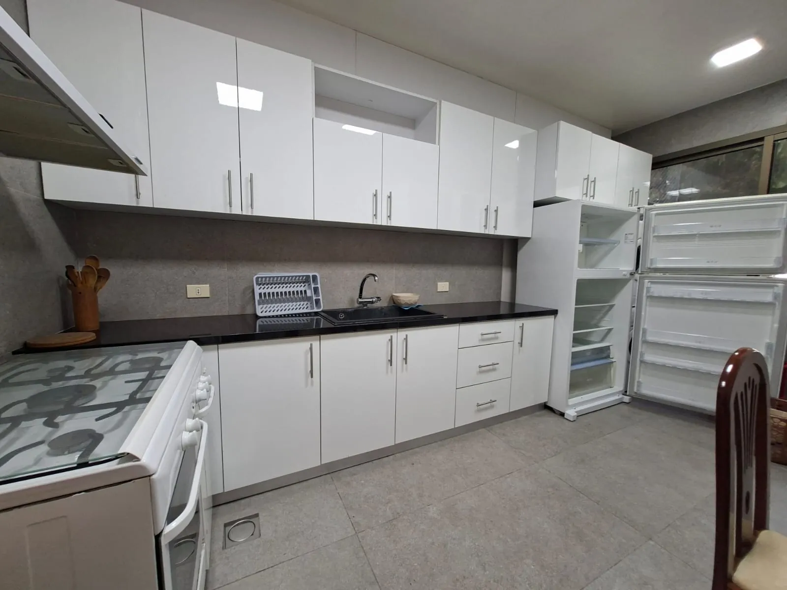 3-Bedroom Apartment For Sale in Gated Community in Broumana — photo 6