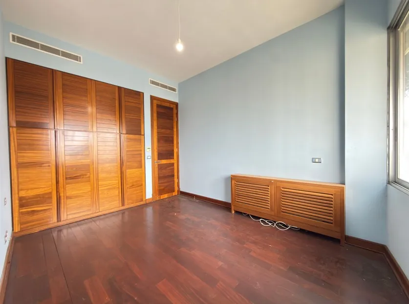 Unique & High-end Apartment For Sale in Achrafieh, Sursock — الصورة 10