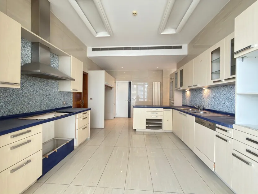 Unique & High-end Apartment For Sale in Achrafieh, Sursock — الصورة 6