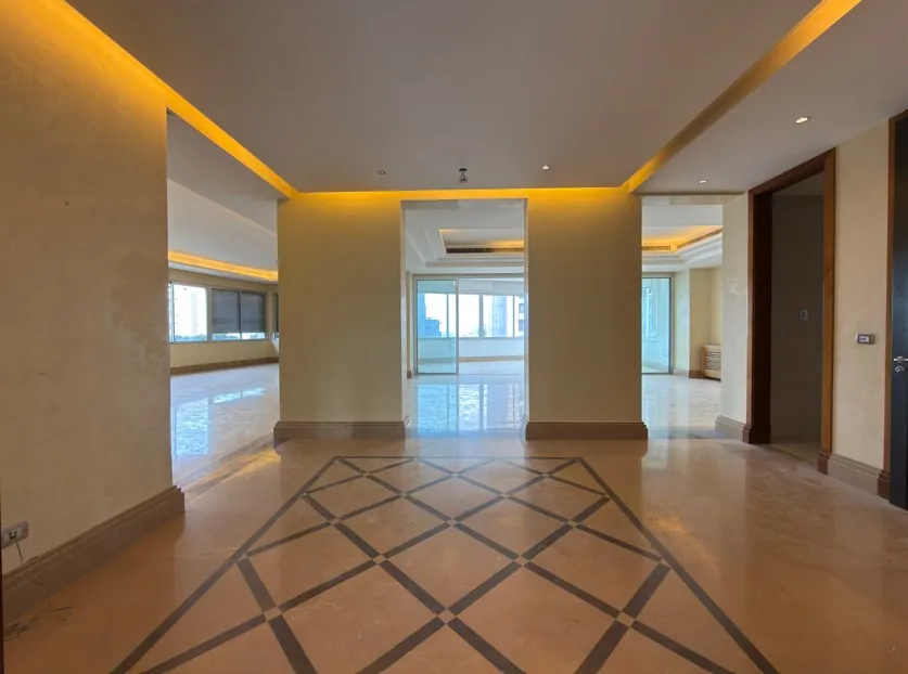 Unique & High-end Apartment For Rent in Achrafieh, Sursock — الصورة 3