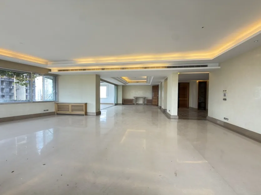 Unique & High-end Apartment For Rent in Achrafieh, Sursock — الصورة 5