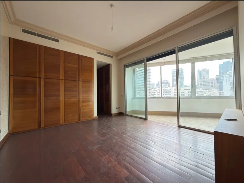 Unique & High-end Apartment For Rent in Achrafieh, Sursock — الصورة 9