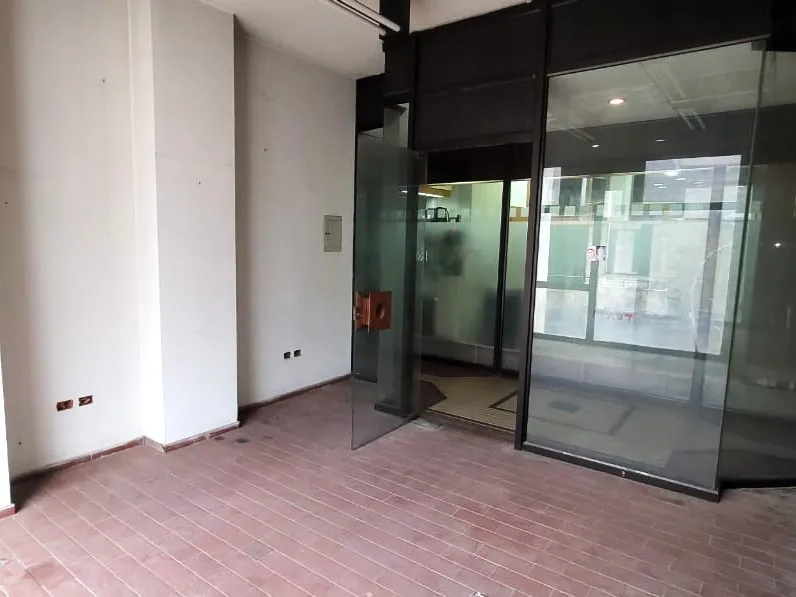 22 SQM Office For Rent in Jounieh — الصورة 2
