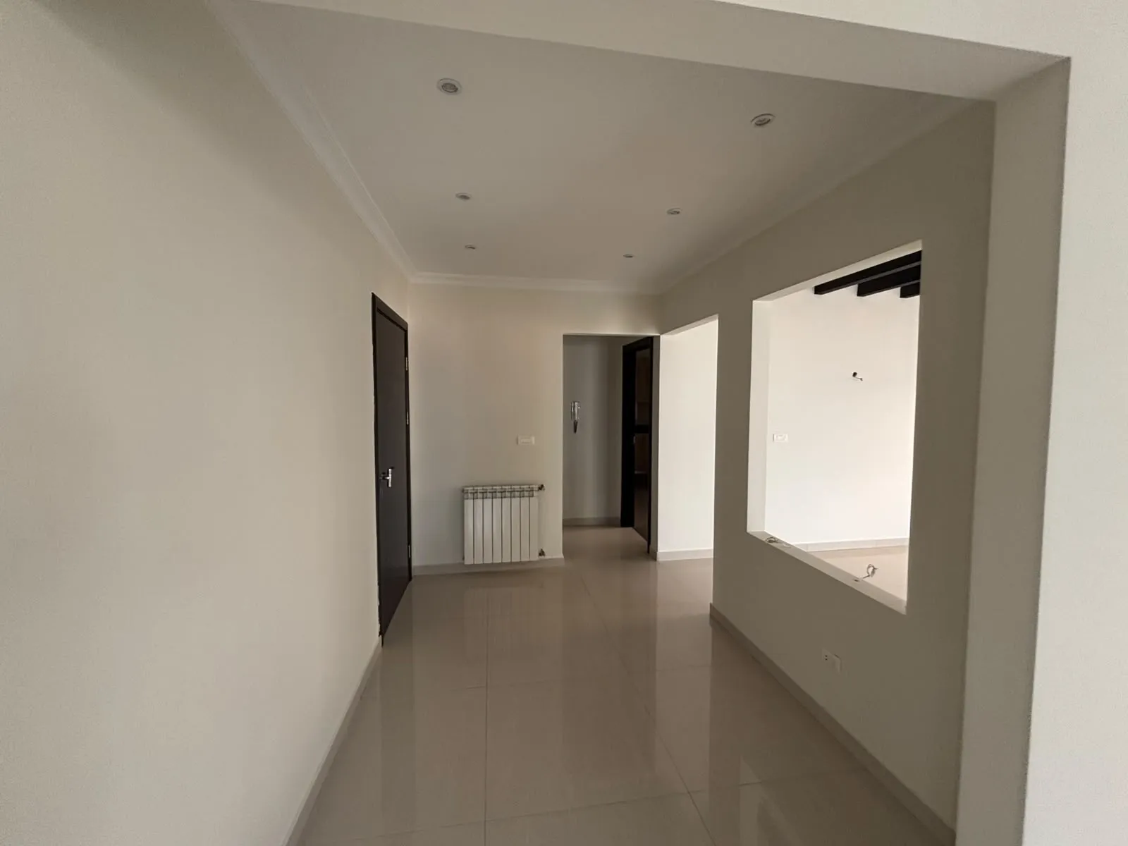 New Apartment with Terrace For Rent in Mazraat Yachouh — الصورة 7