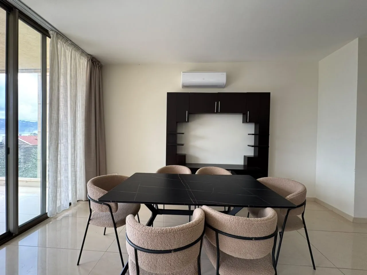 Furnished & Decorated Apartment For Rent in Ouyoun, Broumana — الصورة 3