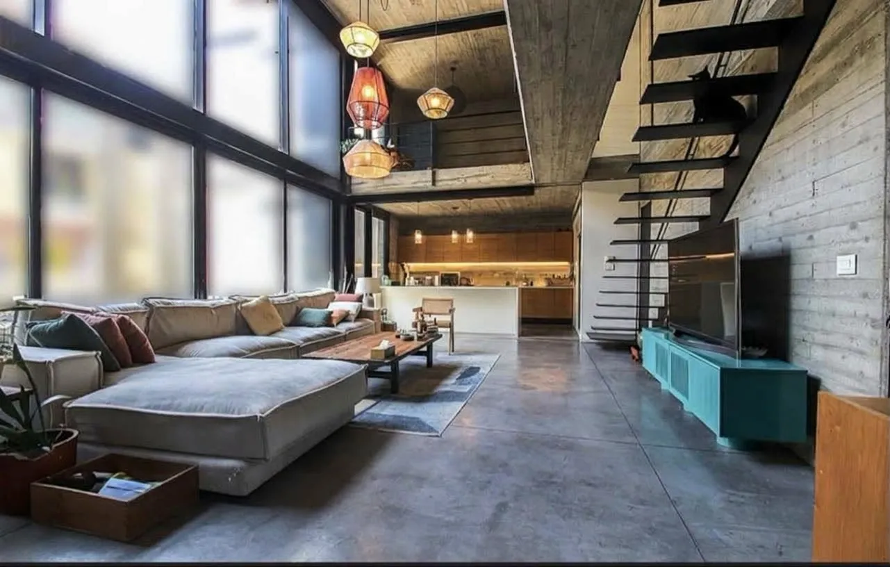 Urban Living! Contemporary Loft For Sale in Achrafieh, Sagesse — الصورة 2