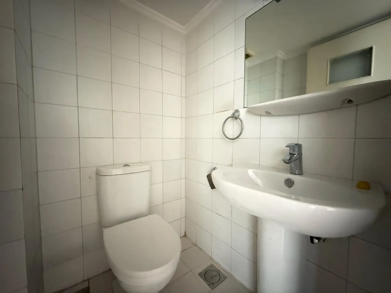 Bright & Sunny Apartment For Sale in Achrafieh, Fassouh — photo 9
