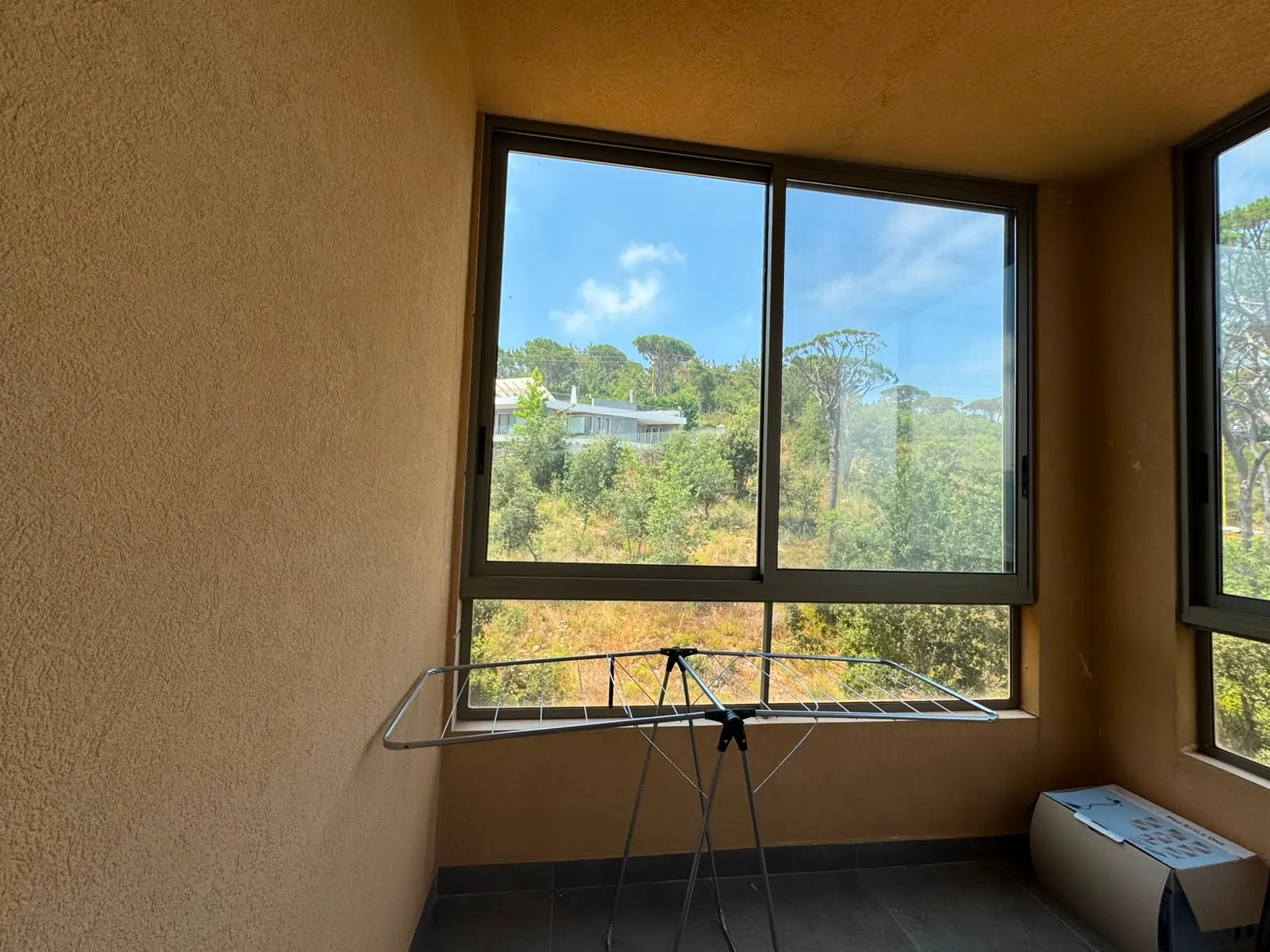2-Bedroom Apartment With Unlockable Mountain Views For Rent in Zandouqa — الصورة 5