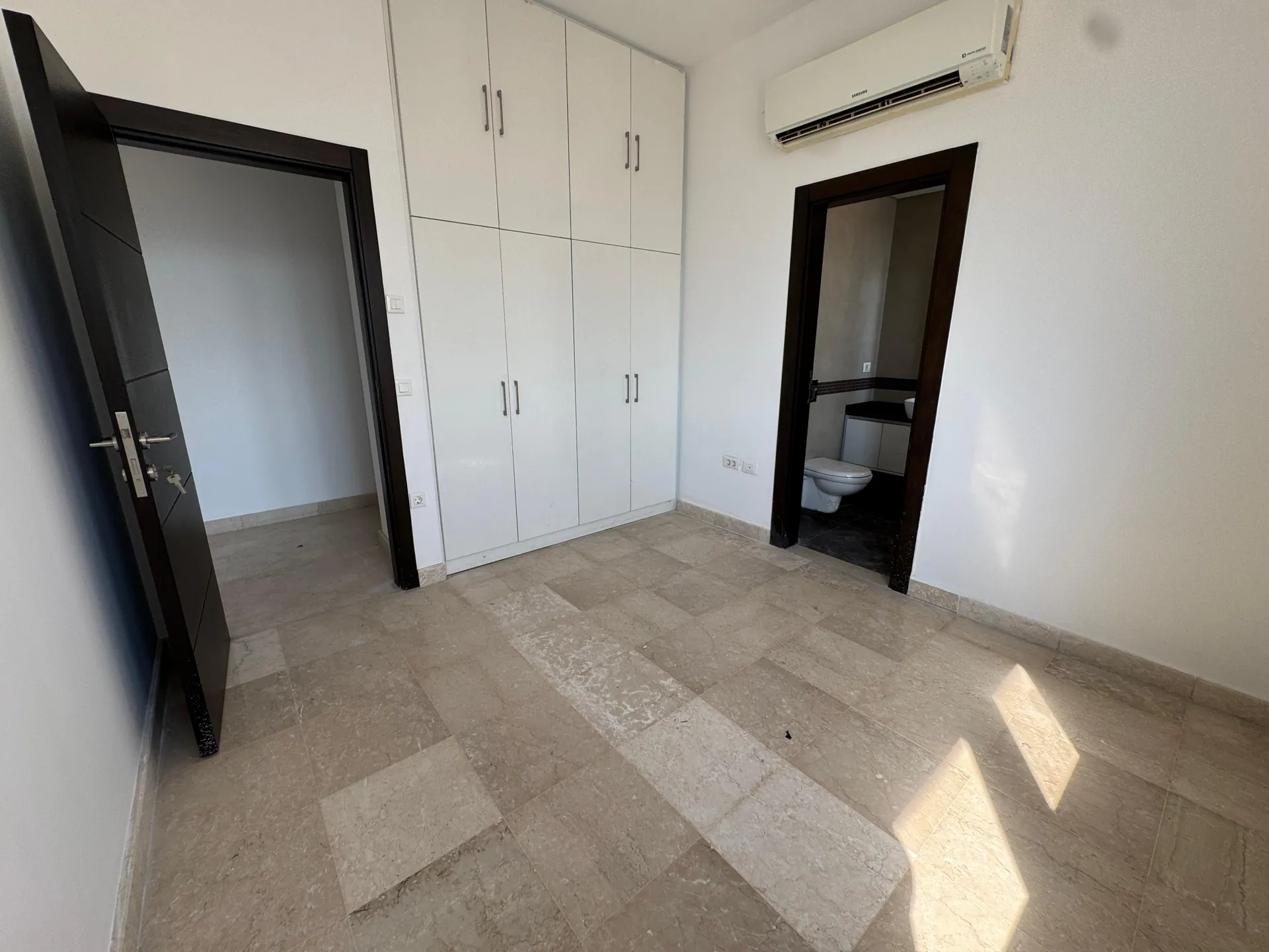 3-Bedroom Apartment For Rent in Hamra, Ras Beirut — الصورة 7