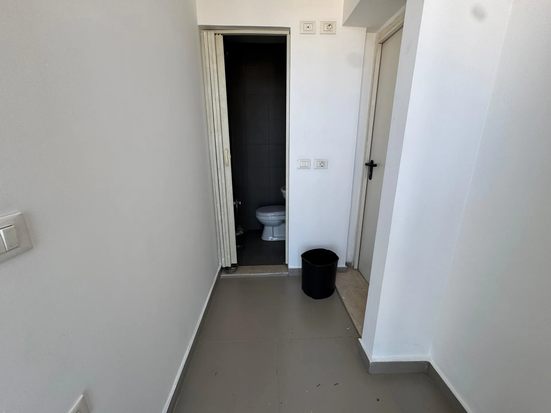 3-Bedroom Apartment For Rent in Hamra, Ras Beirut — الصورة 8