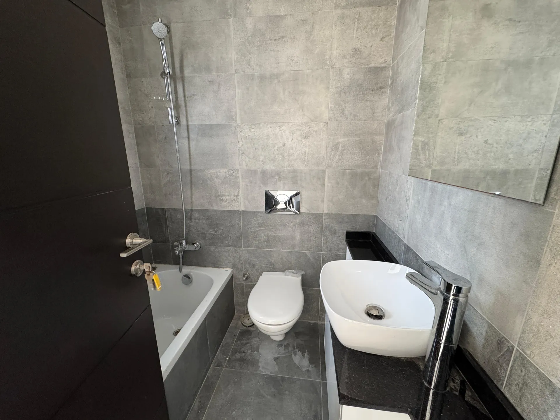 3-Bedroom Apartment For Rent in Hamra, Ras Beirut — الصورة 9