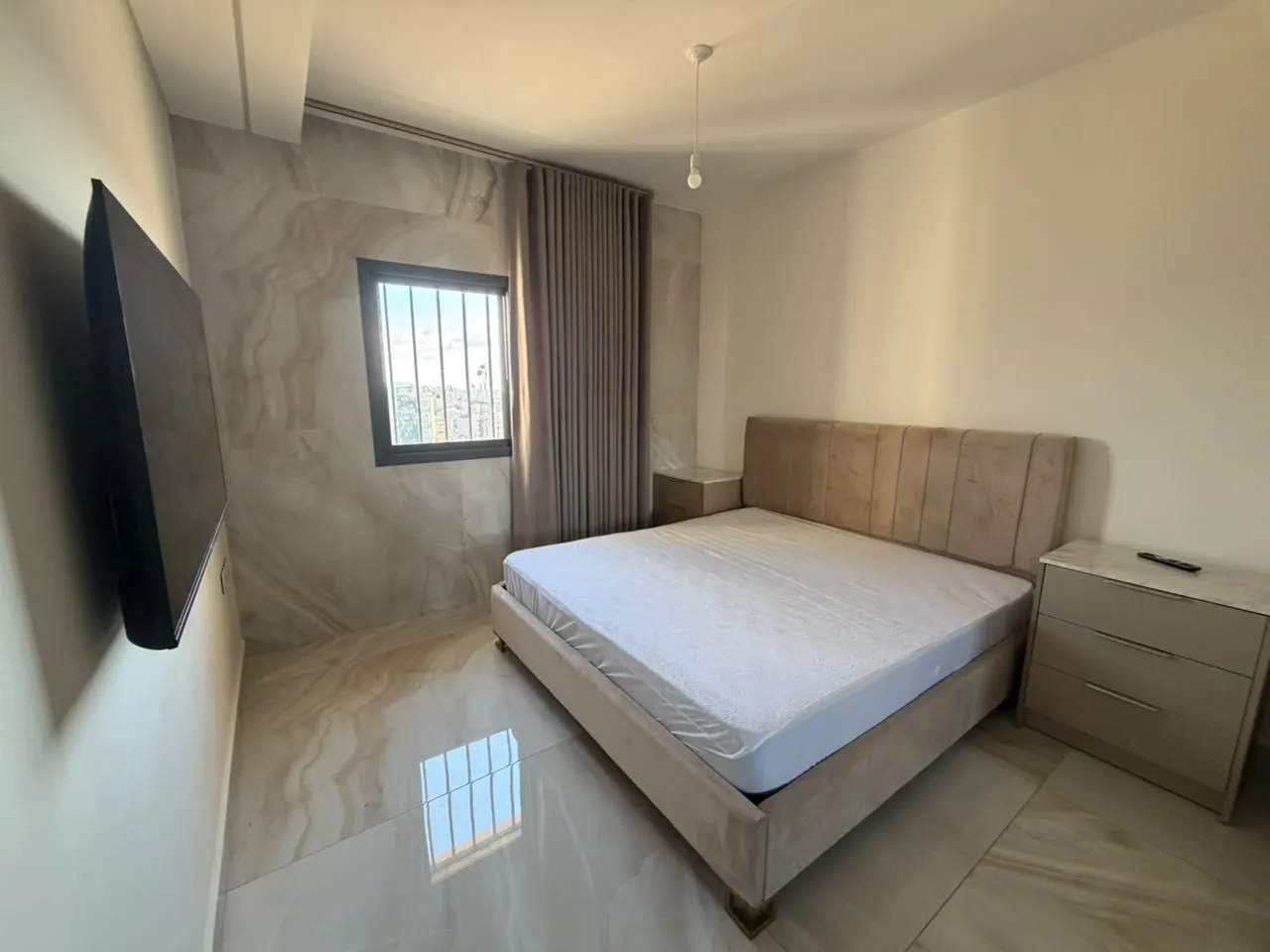 Brand New & Furnished 2-Bedroom Apartment For Sale in Achrafieh, Lycée — الصورة 7