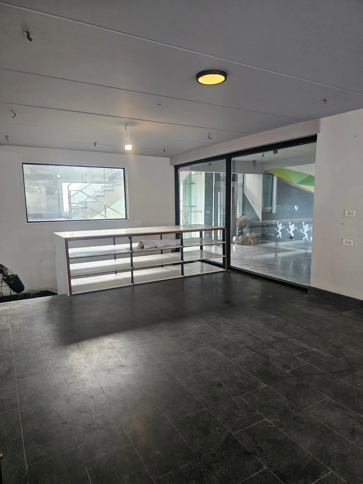 Duplex Shop For Rent in Kornet Chehwan — الصورة 2