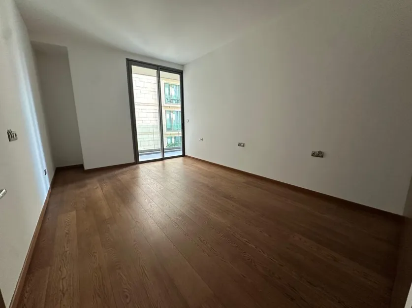 Luxurious High-End Apartment For Rent in Down Town — photo 3