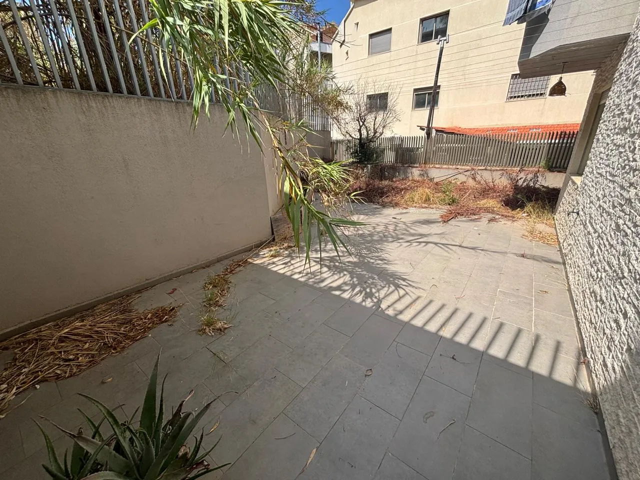 Apartment With Garden & terrace For Rent in Mazraat Yachouh — الصورة 7