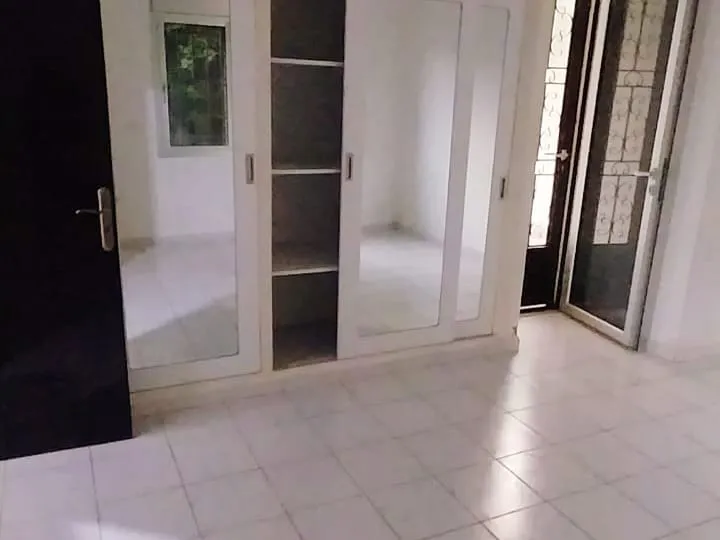 2-Bedroom Unfurnished Apartment With Terrace For Rent in Ballouneh — الصورة 3