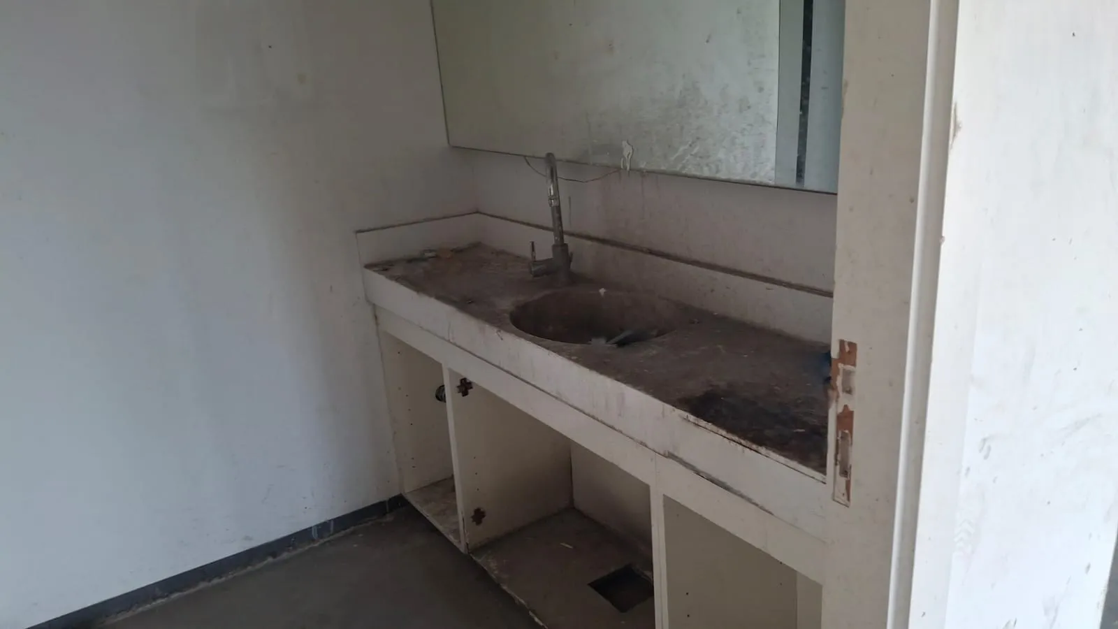 256 SQM Core & Shell Office For Rent in Down Town — الصورة 4