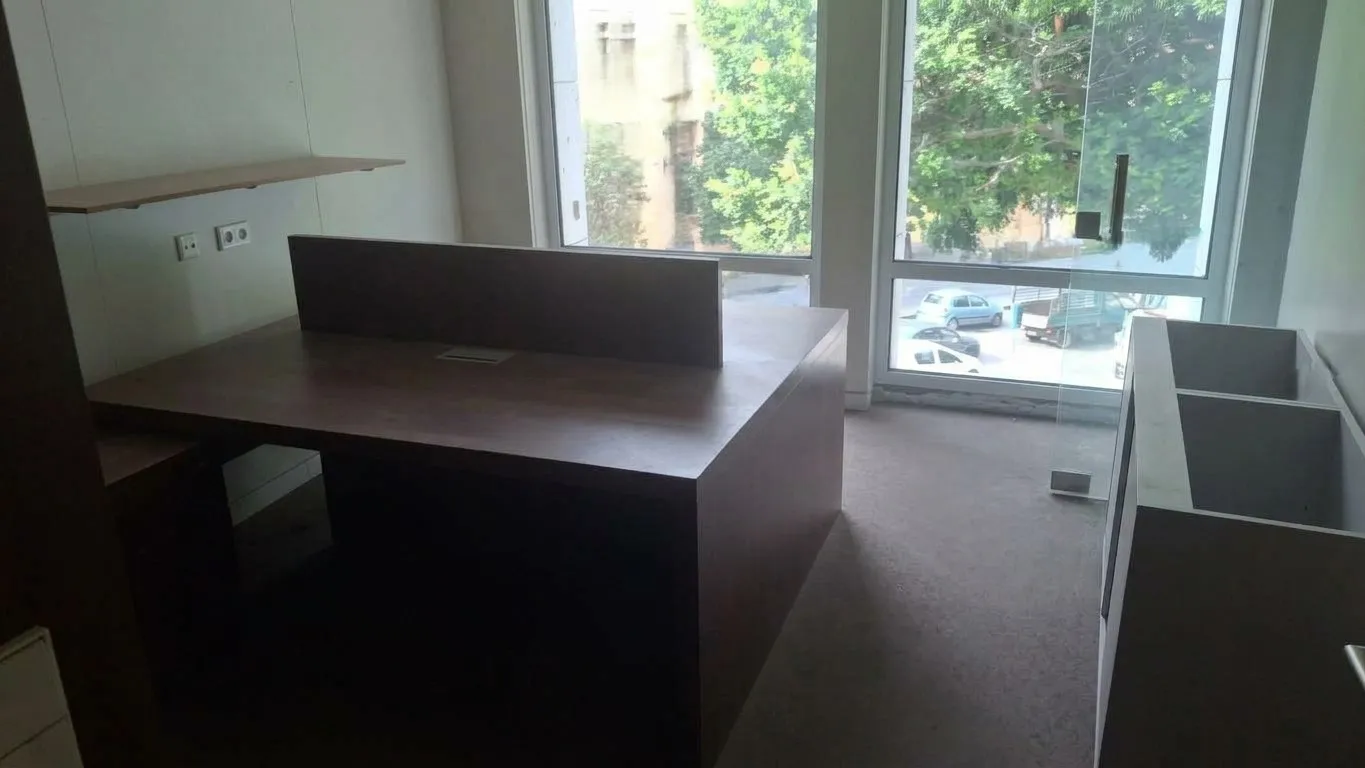 285 SQM Core & Shell Office For Rent in Down Town — الصورة 2