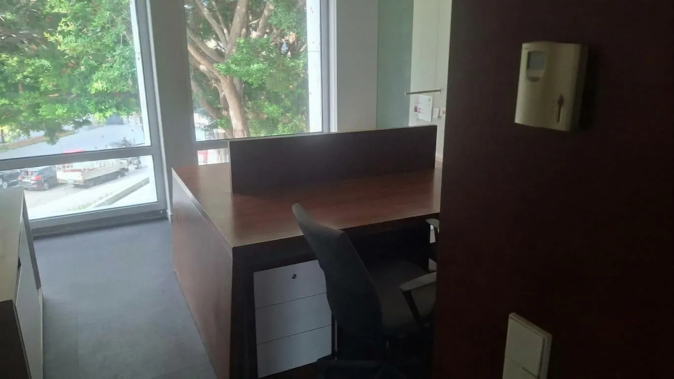 285 SQM Core & Shell Office For Rent in Down Town — الصورة 4
