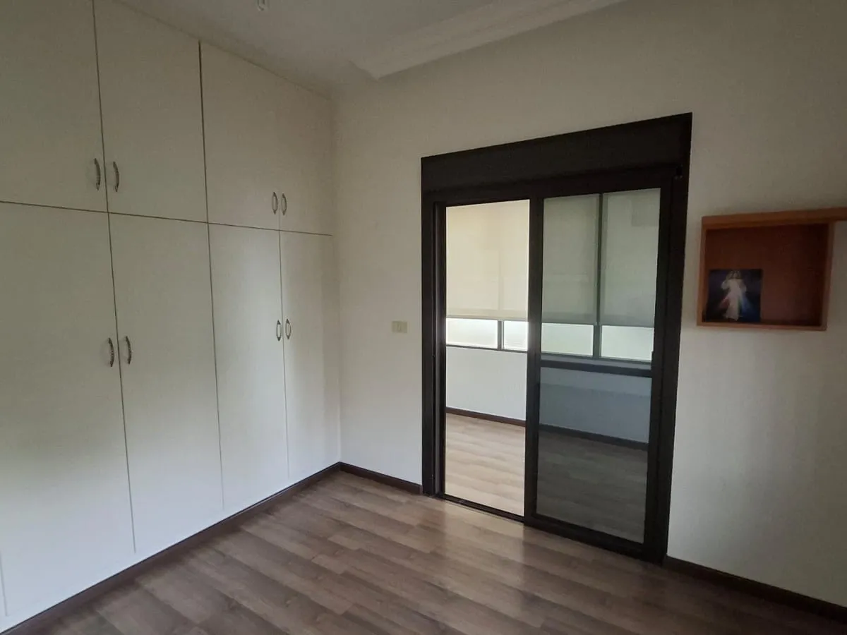 3-Bedroom Apartment For Rent in Antelias, Mezher — الصورة 8