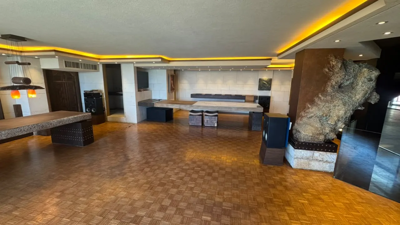 Fully Furnished Modern Decorated Shop For Sale in Kaslik — الصورة 2